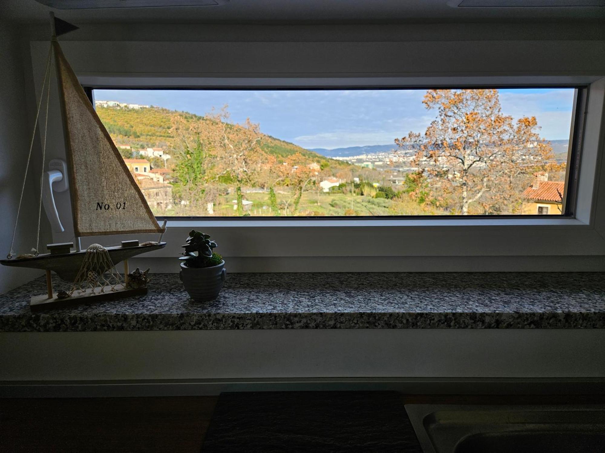 Casa Miranda - Family Comfort In A Quiet Area, Near The Sea, With Bbq And Free Parking Zgornje Skofije Esterno foto